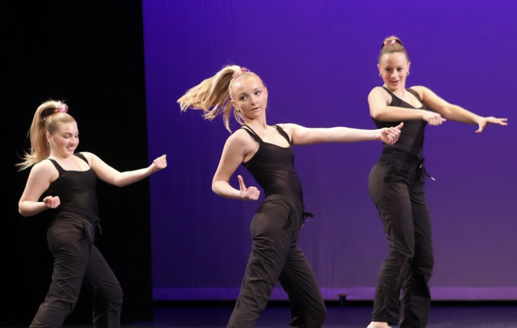 Window Dance Ensemble spreads love during Winter Week